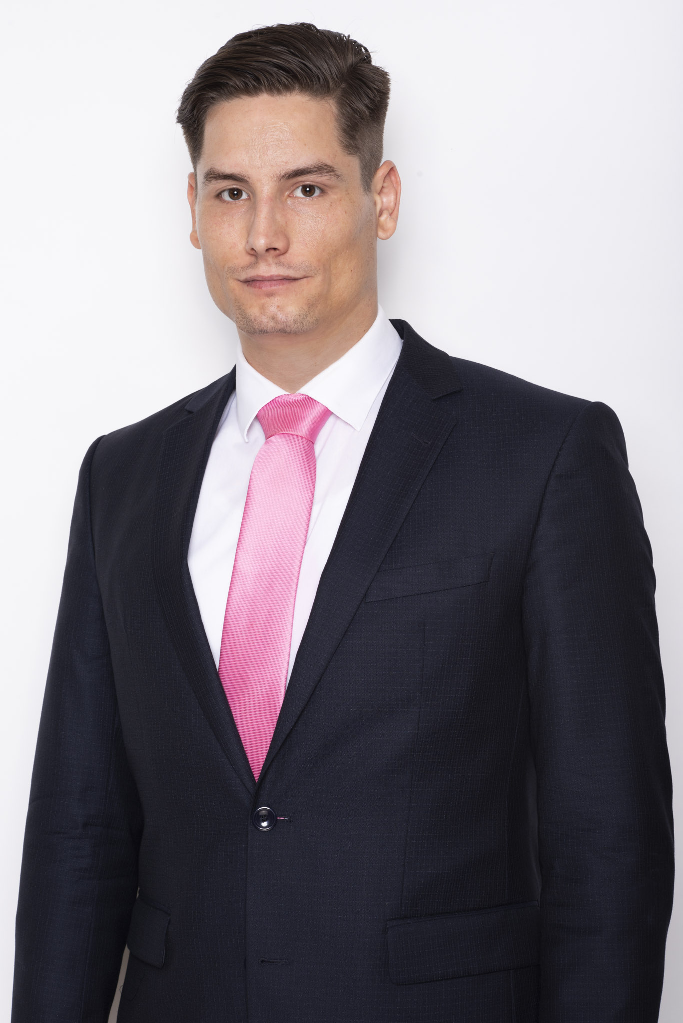 Dr. Dániel Párkai Dr. Dániel Párkai